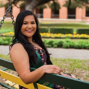 Meet your Posher, Ele